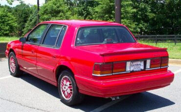 Dodge-Spirit-1991-Sedan-15