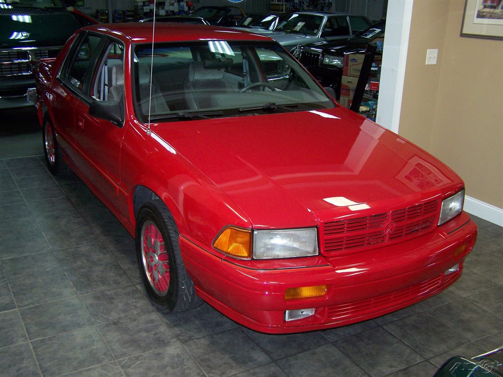 Dodge-Spirit-1991-Sedan-2