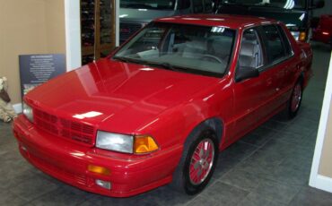 Dodge-Spirit-1991-Sedan