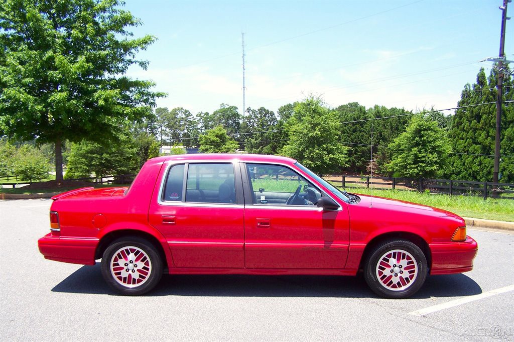 Dodge-Spirit-1991-Sedan-5