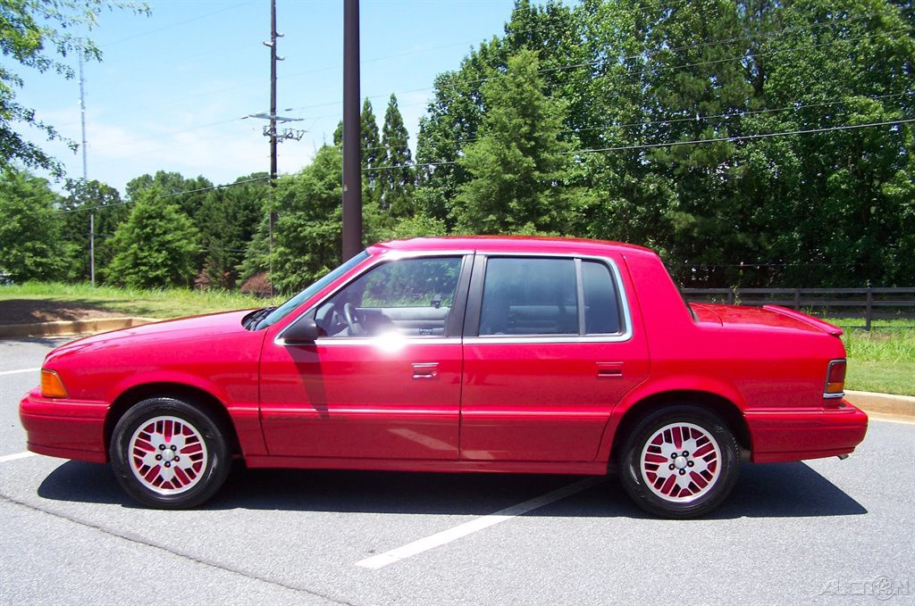 Dodge-Spirit-1991-Sedan-6