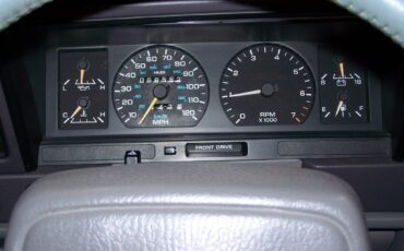 Dodge-Spirit-1991-Sedan-8
