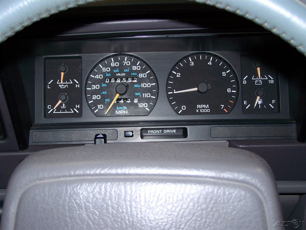 Dodge-Spirit-1991-Sedan-8