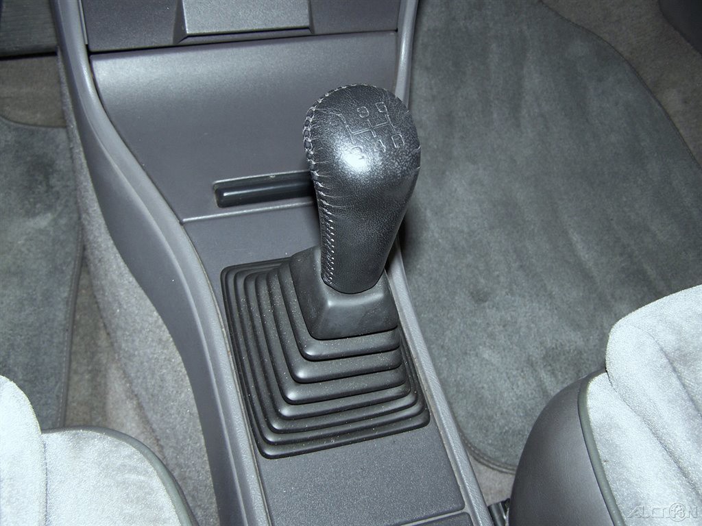 Dodge-Spirit-1991-Sedan-9