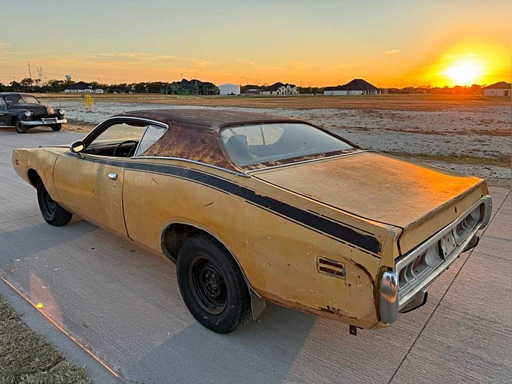 Dodge-Superbee-1971-custom-3