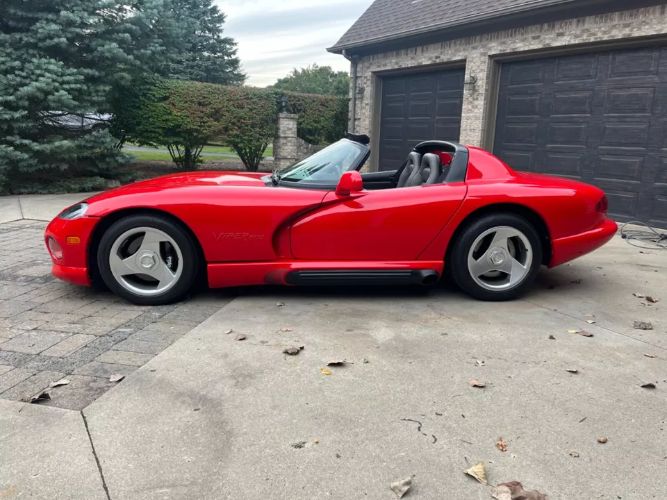Dodge-Viper-1994-Red-Gray-4