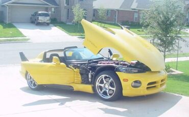 Dodge-Viper-1995-Yellow-Black-Leather-2