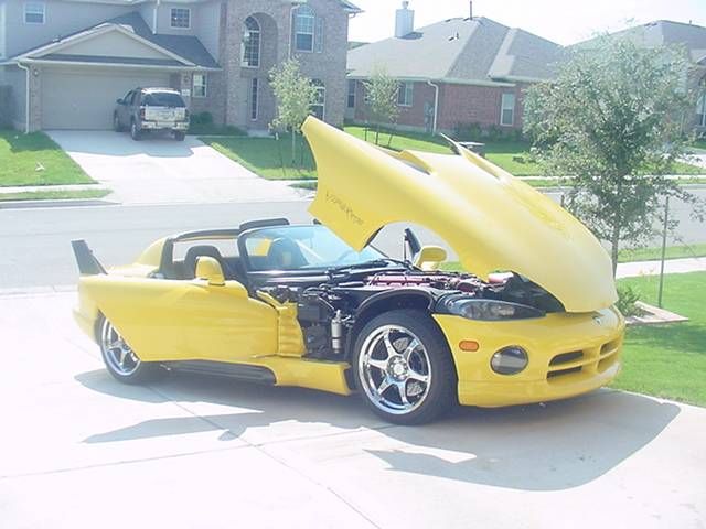 Dodge-Viper-1995-Yellow-Black-Leather-2