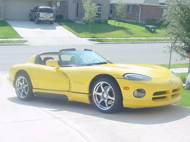 Dodge-Viper-1995-Yellow-Black-Leather-5