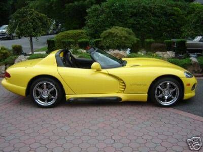 Dodge-Viper-1995-Yellow-Black-Leather-9