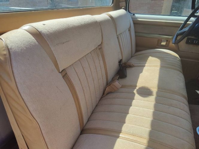 Dodge-W150-1987-White-12