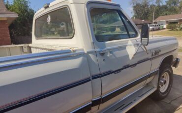 Dodge-W150-1987-White