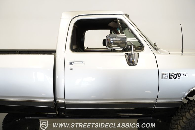 Dodge-W150-1989-Viper-Steel-Gray-Black-36