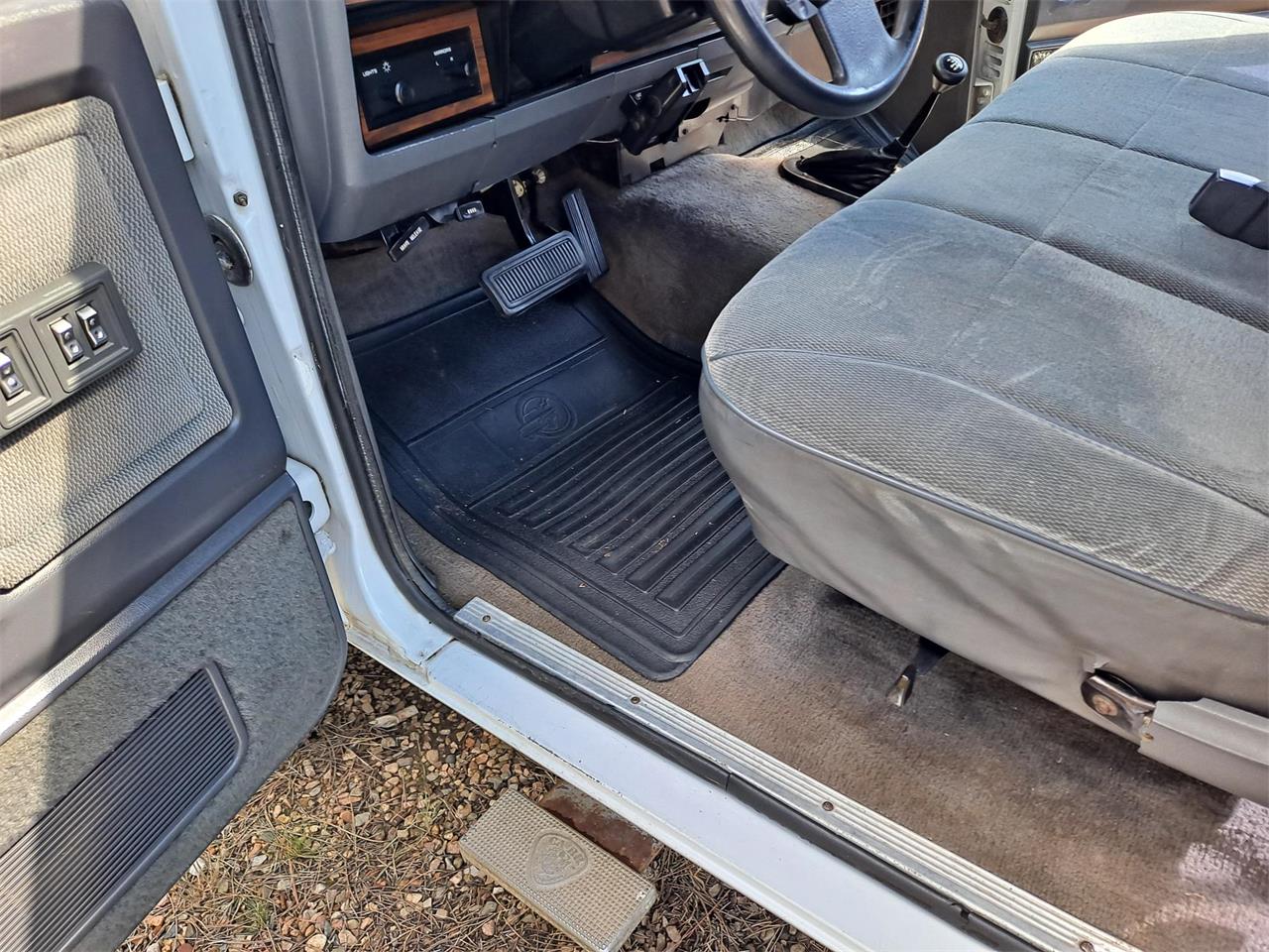 Dodge-W250-1992-Dodge-White-Grey-18