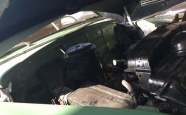 Dodge-Wayfarer-1949-Green-Tan-2