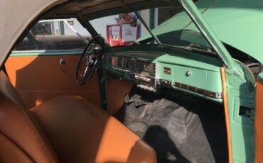 Dodge-Wayfarer-1949-Green-Tan-3