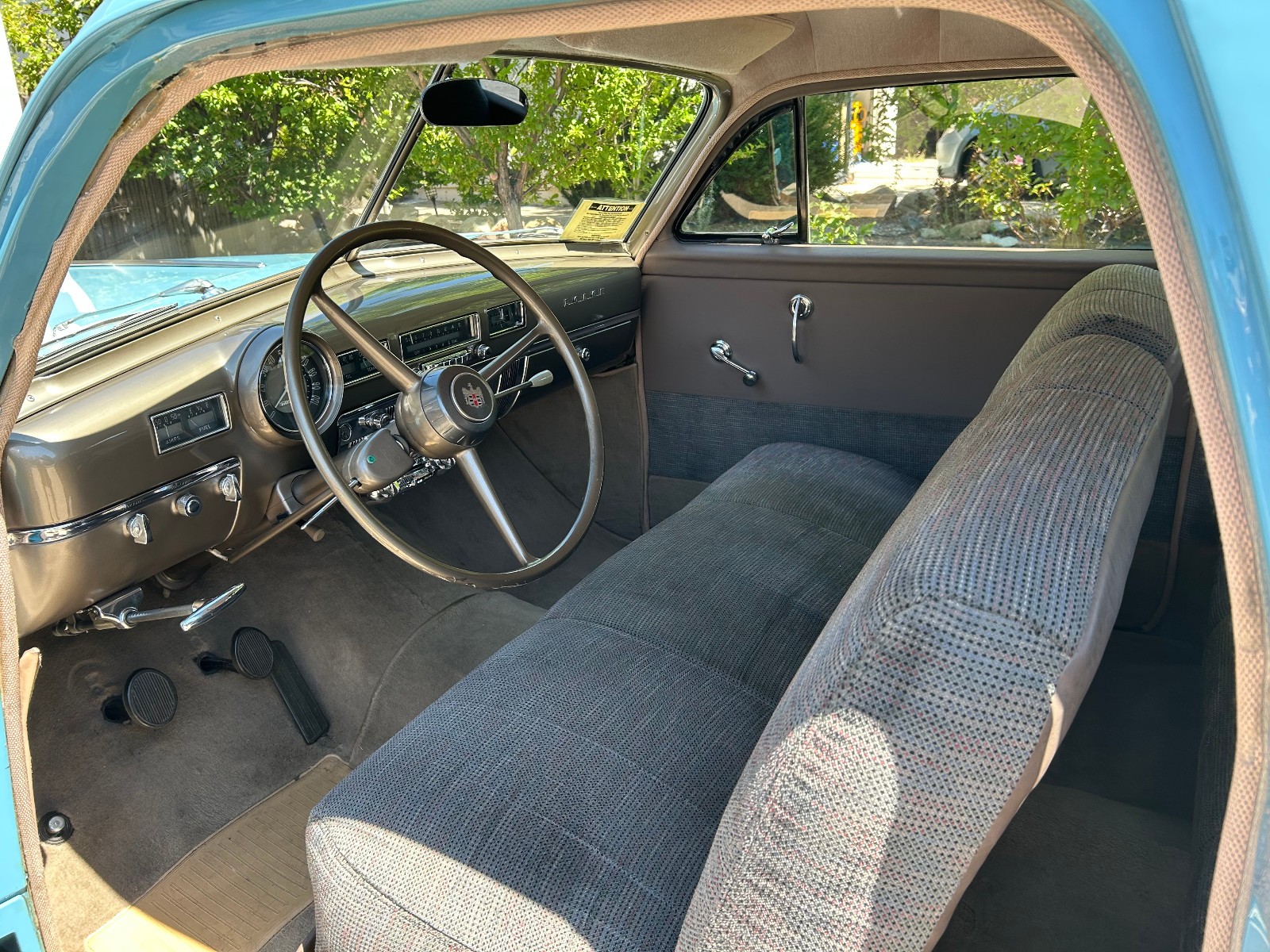Dodge-Wayfarer-1951-Sedan-3