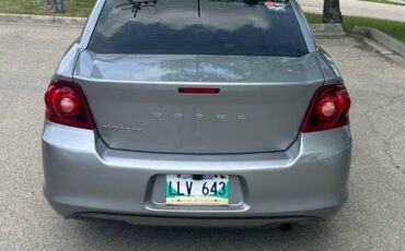 Dodge-avenger-2013-grey-2