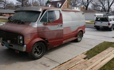 Dodge-b200-tradesman-1977-silver-2
