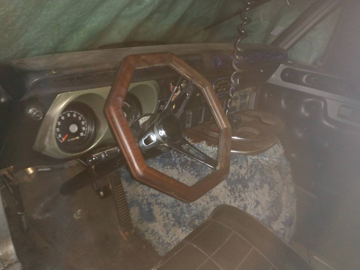 Dodge-b200-tradesman-1977-silver-3