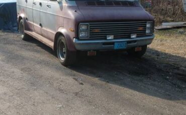 Dodge-b200-tradesman-1977-silver-5