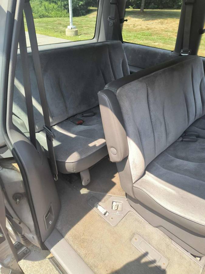 Dodge-caravan-se-1992-silver-12