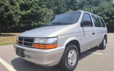 Dodge-caravan-se-1992-silver
