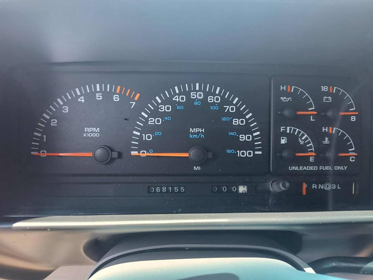 Dodge-caravan-se-1992-silver-6