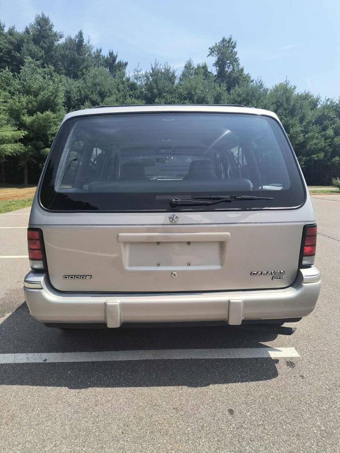 Dodge-caravan-se-1992-silver-8