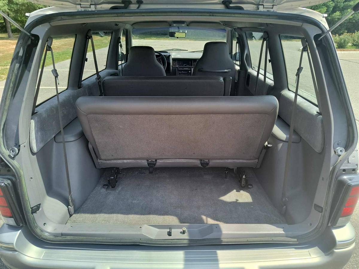 Dodge-caravan-se-1992-silver-9