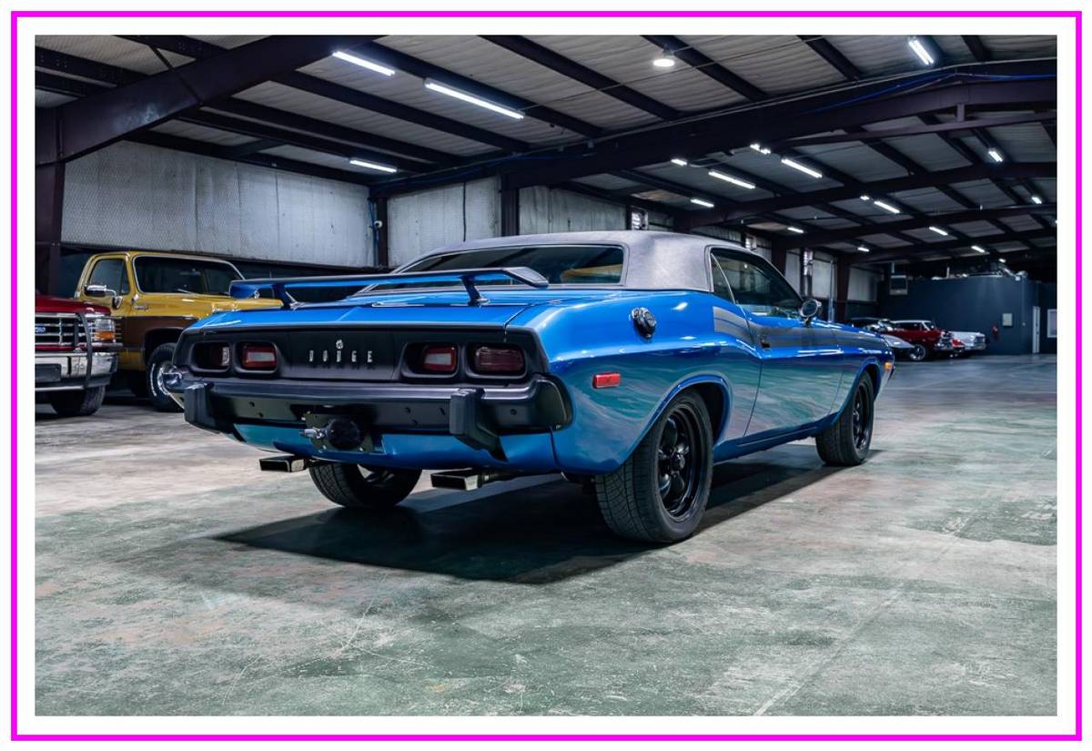 Dodge-challenger-1973-blue-1
