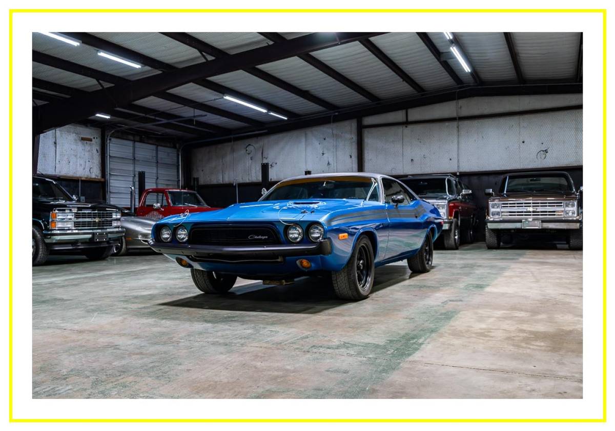 Dodge-challenger-1973-blue