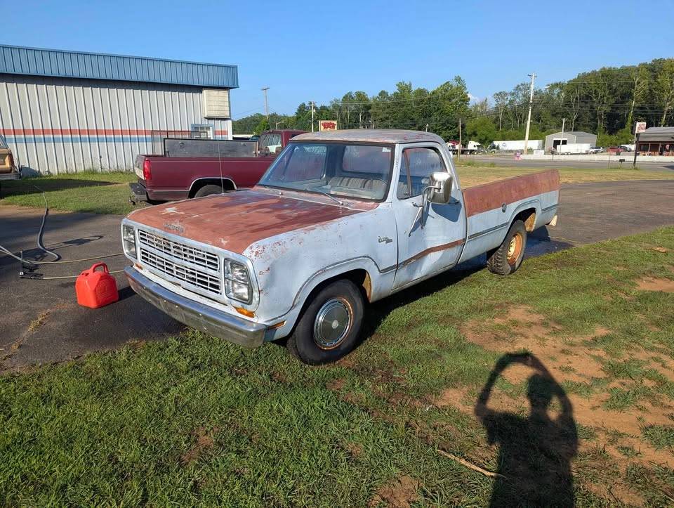 Dodge-d100-1979-silver-3