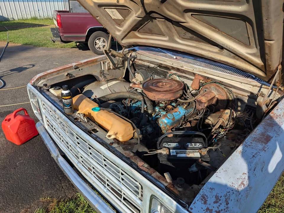Dodge-d100-1979-silver-4