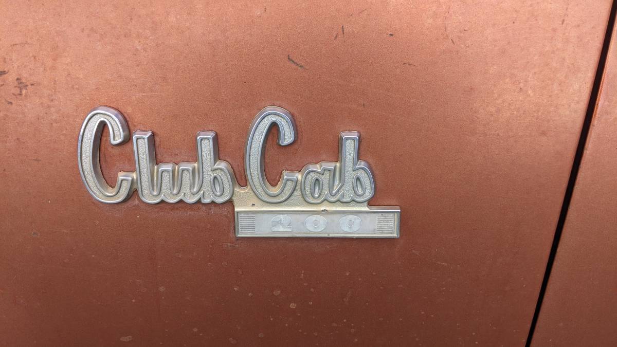 Dodge-d200-club-cab-1973-orange-12