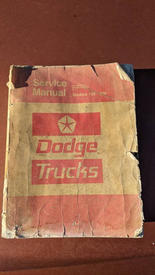Dodge-d200-club-cab-1973-orange-14