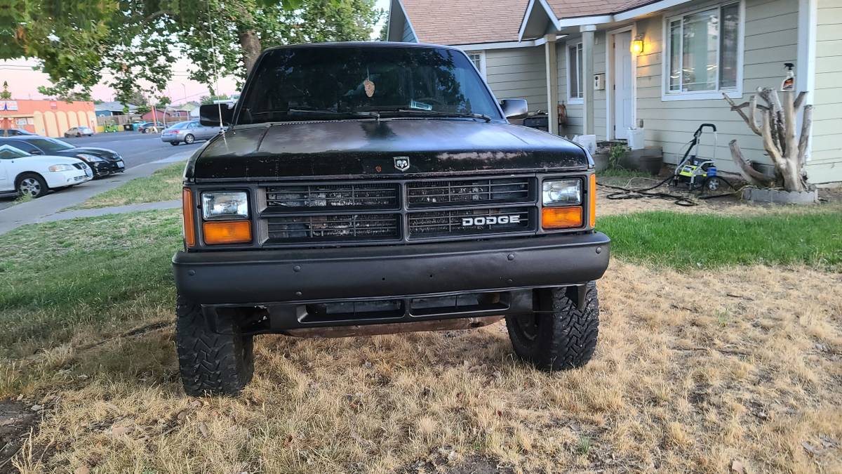 Dodge-dakota-1989-black-3
