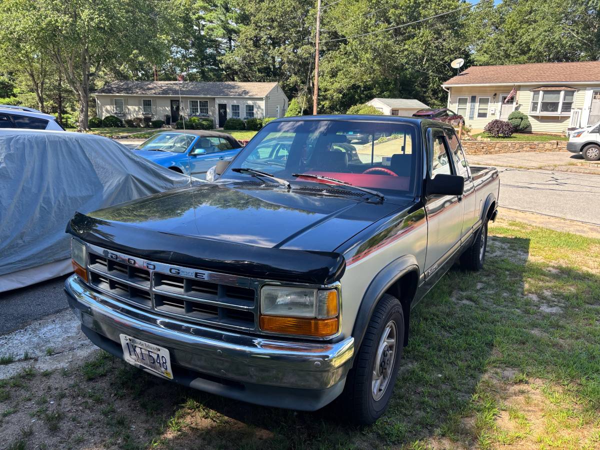 Dodge-dakota-le-1993-black-1
