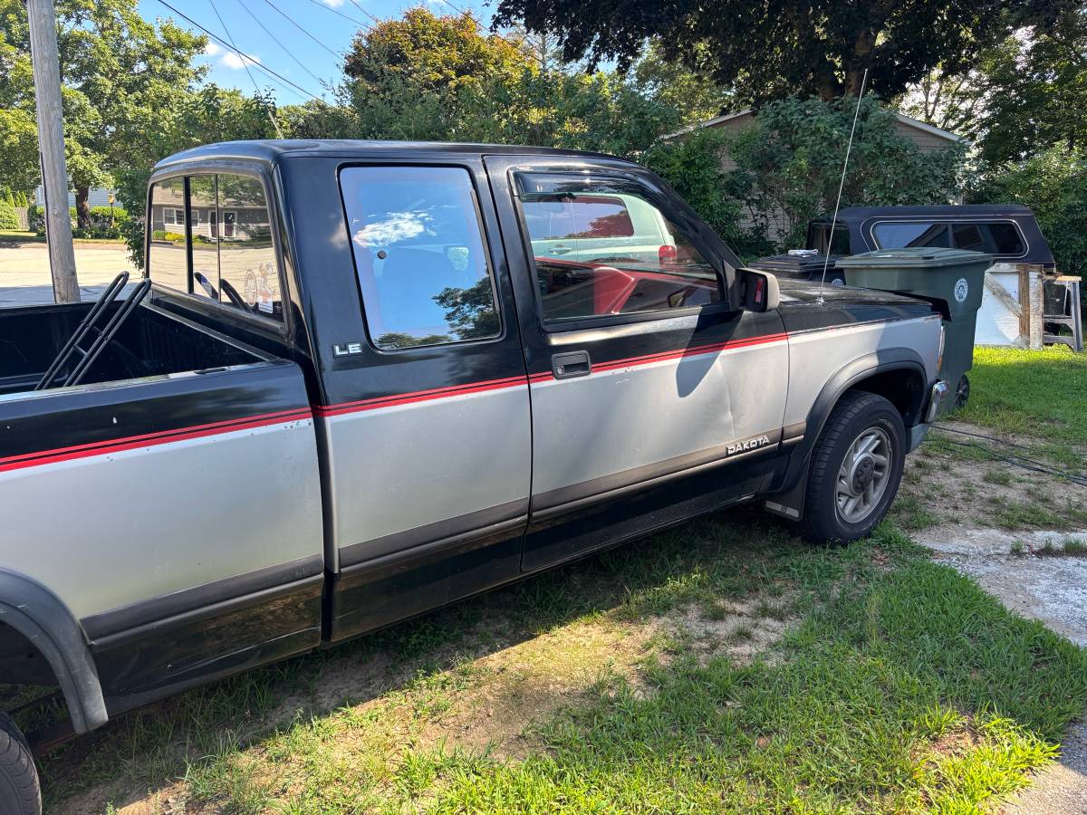 Dodge-dakota-le-1993-black-2