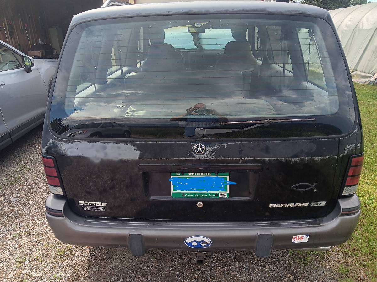 Dodge-grand-caravan-se-1991-black-2