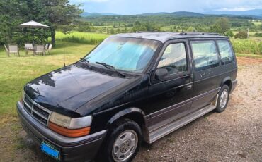 Dodge-grand-caravan-se-1991-black