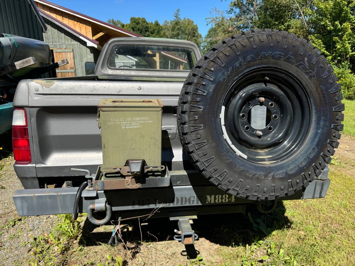 Dodge-m884-1977-11
