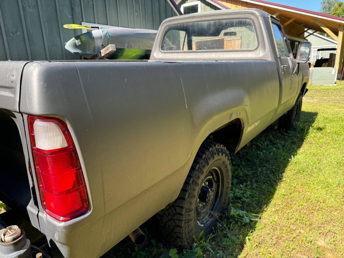 Dodge-m884-1977-5