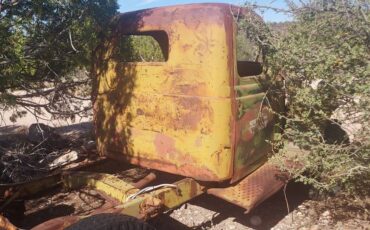 Dodge-power-wagon-1942-green-9