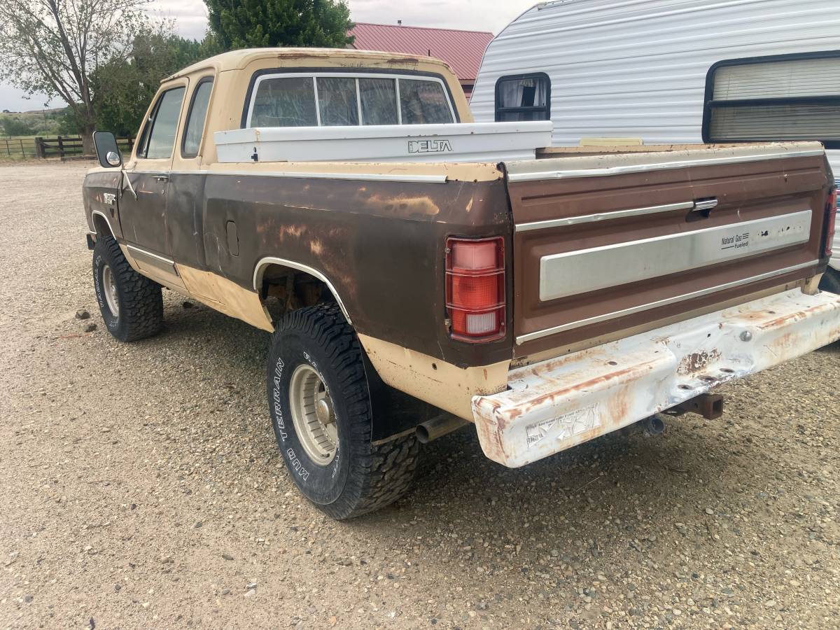 Dodge-ram-1500-1981-1