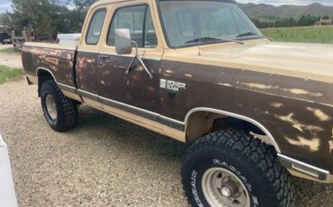 Dodge-ram-1500-1981