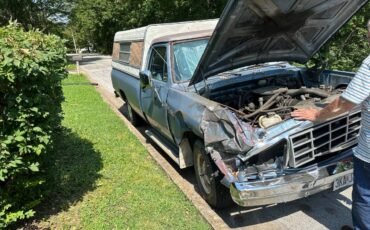 Dodge-ram-1500-1985-blue-1
