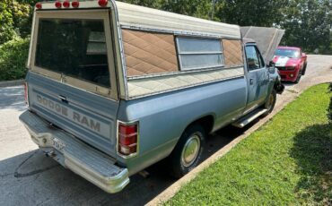 Dodge-ram-1500-1985-blue