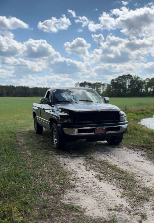 Dodge-ram-1500-1995