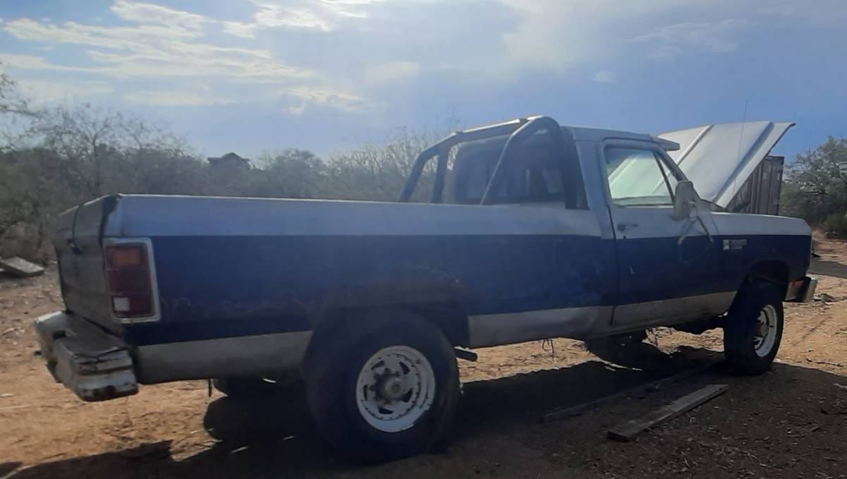 Dodge-ram-1986-blue-4